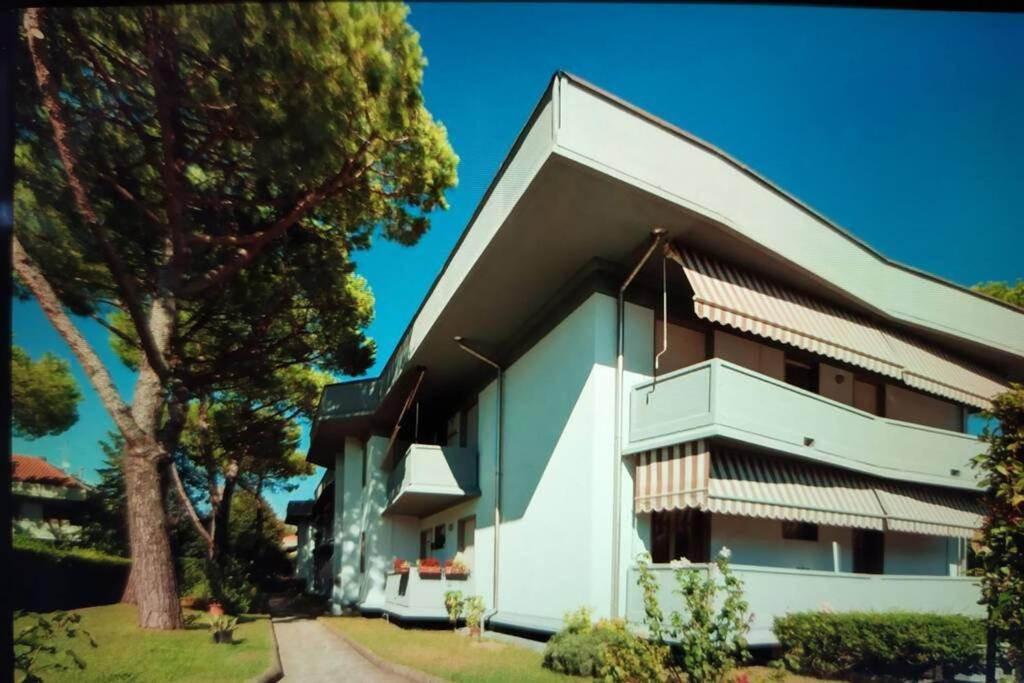 Beach House, 300 M Dal Mare, Marina Di Massa Exterior foto