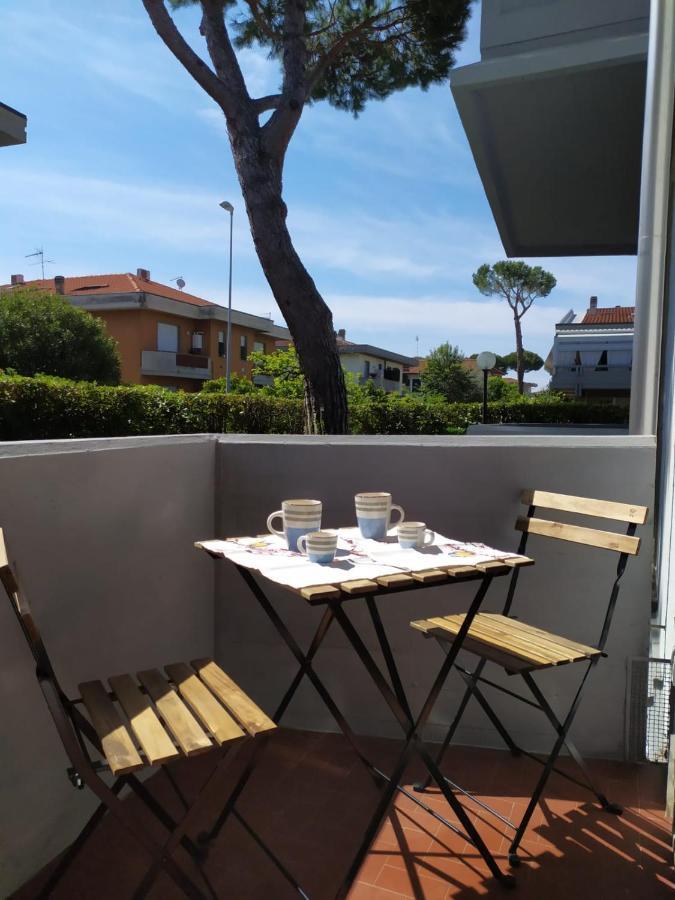 Beach House, 300 M Dal Mare, Marina Di Massa Exterior foto